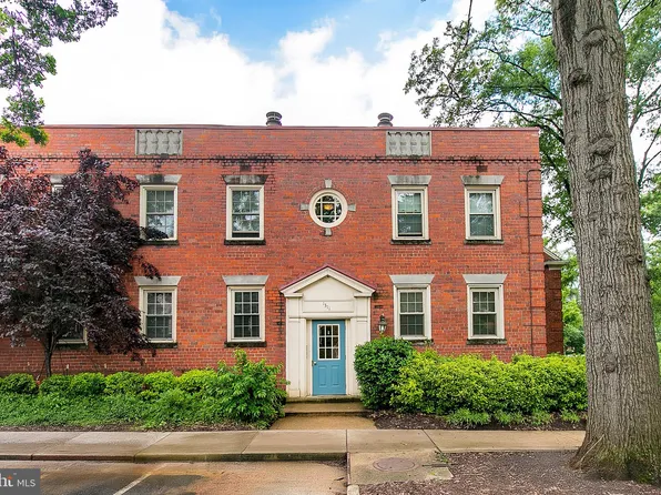 1311 E Abingdon Dr APT 2, Alexandria, VA 22314