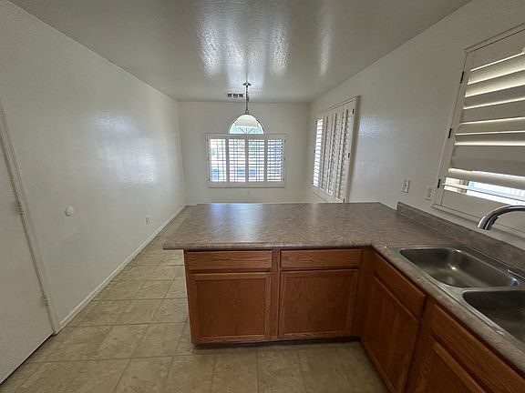 5th image of 12457 W Hearn Rd