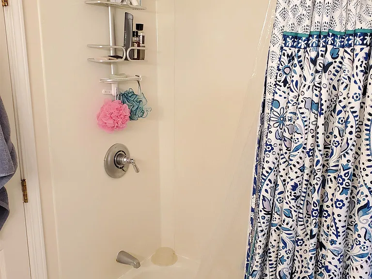 52 Simpson Ave #1 — Photo 9