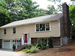 25 Hickory Hill Cir, Osterville, MA 02655
