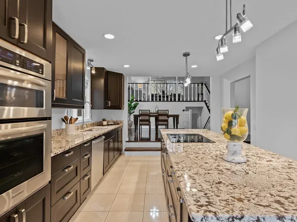 1805 Prior Ave N, Falcon Heights, MN 55113