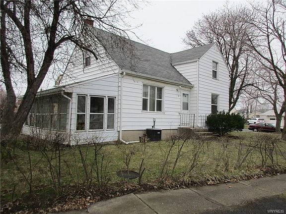 2nd image of 323 Westbrook Dr