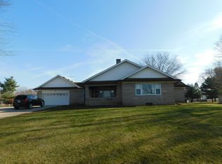 1041 N Bluff Rd, Greenwood, IN 46142