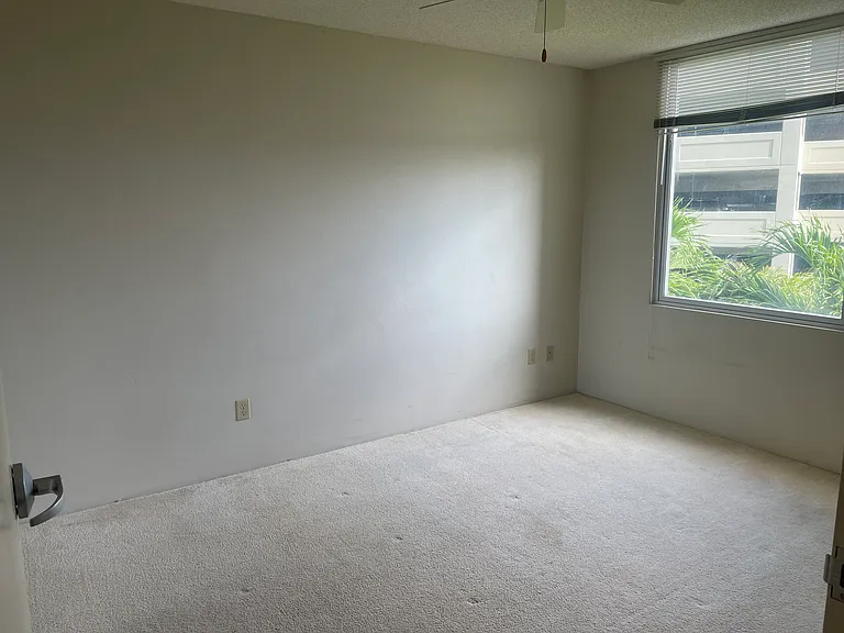215 N King St #307 — Photo 3