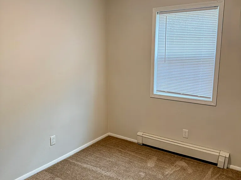 515 E Burlington St #3S — Photo 17