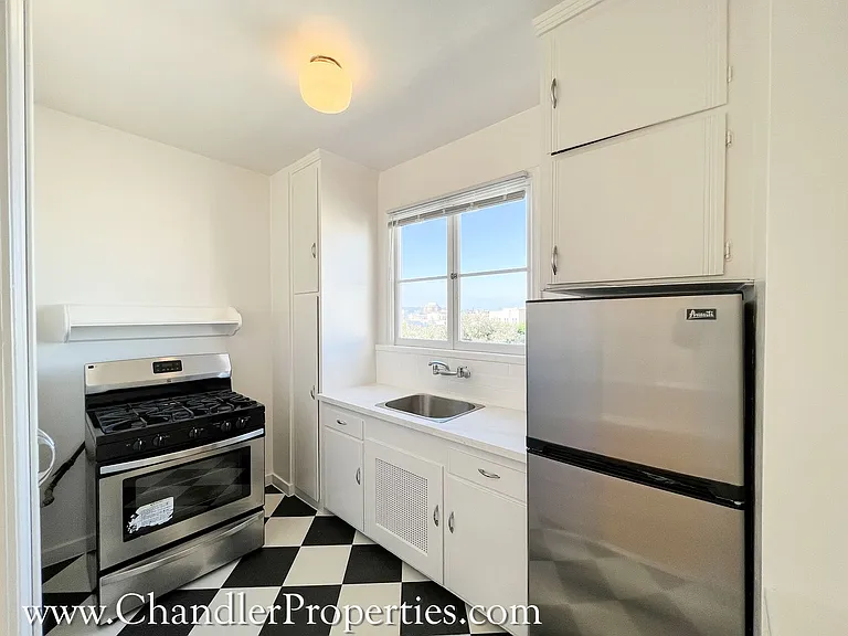 165 Mallorca Way — Photo 7