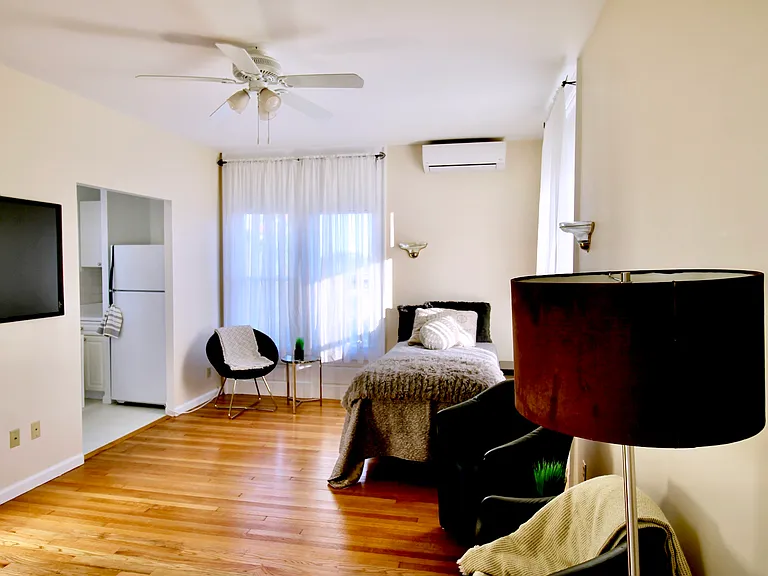 39 N Mountain Ave #5 — Photo 10