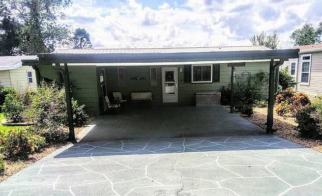 1st image of 110 E Pine Dr
