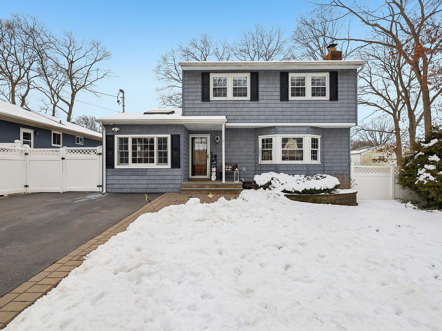 232 Wildwood Road, Lake Ronkonkoma, NY 11779 | Zillow