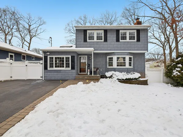 232 Wildwood Road, Ronkonkoma, NY 11779