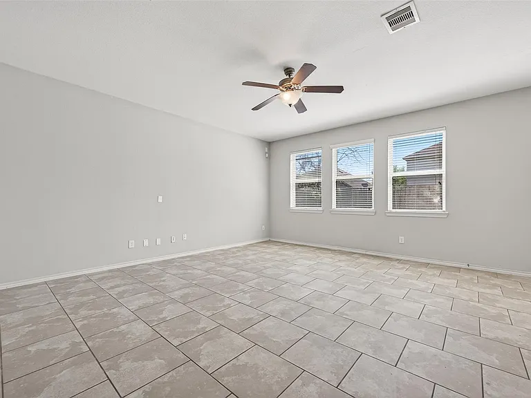 1326 Seagler Pond Ln — Photo 10