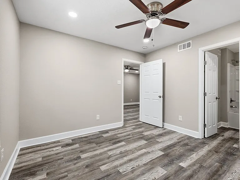 707 Vassar Ct — Photo 13