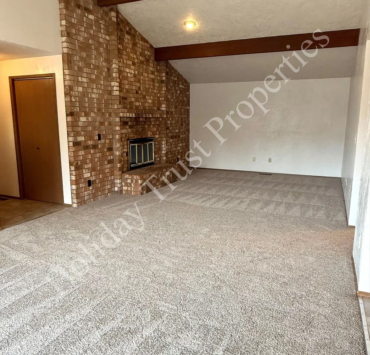 3 bed, 1500 sqft, $2,485 — Photo 3