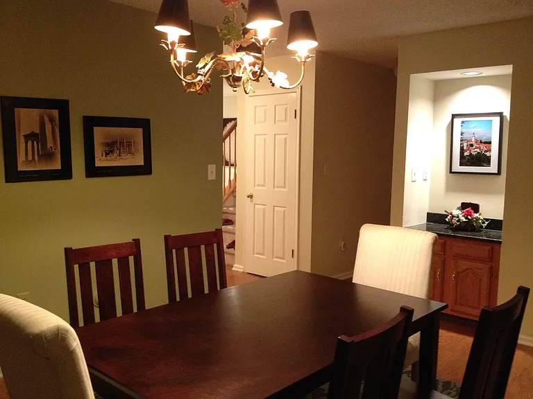 102 Shrewsbury Ct — Photo 5