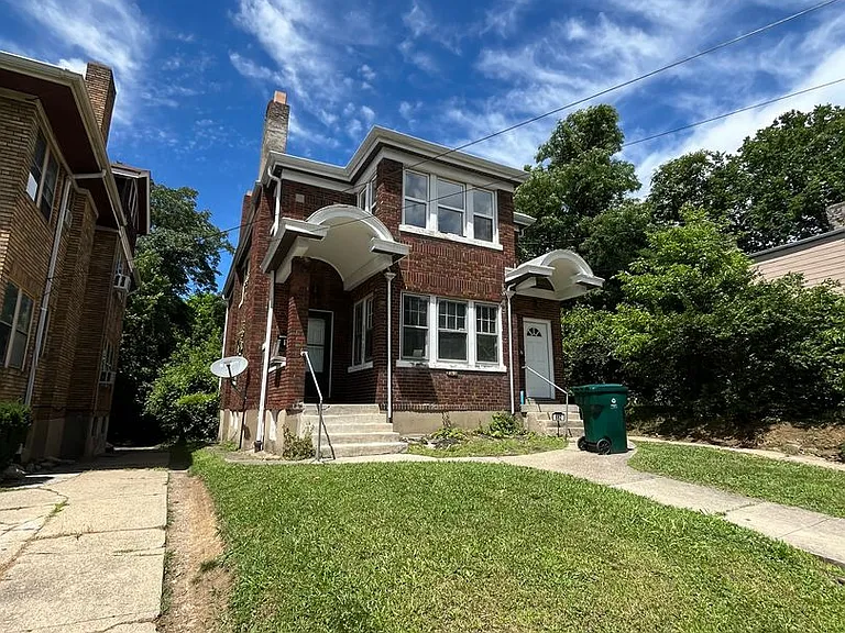 682 Greenwood Ave — Photo 1