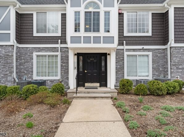 119 Village Dr, Morristown Town, NJ 07960