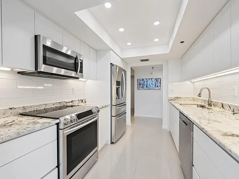 123 Lakeshore Dr #445 — Photo 5