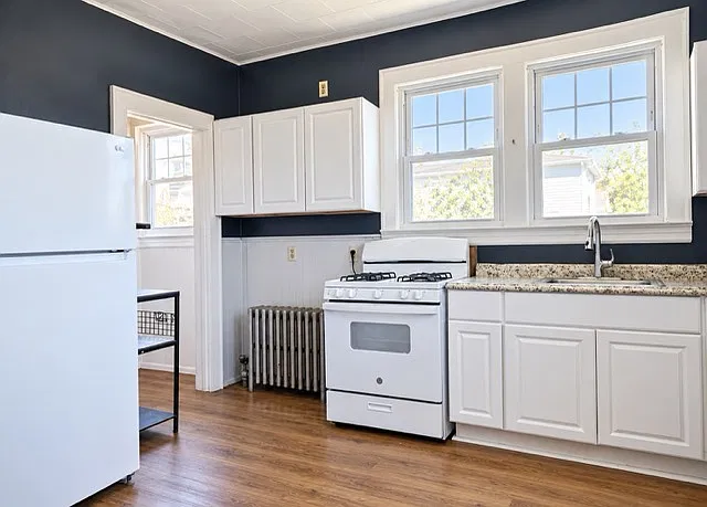3 bed, $2,500 — Photo 2