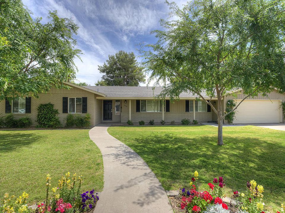 1st image of 209 E Winter Dr