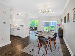 111 Abbie Ct, West New York, NJ 07093