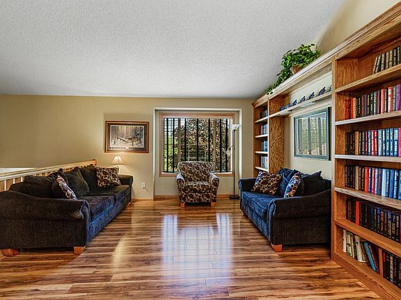 4th image of 873 18th Ave SE