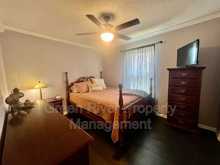 3352 Shelley Dr — Photo 35