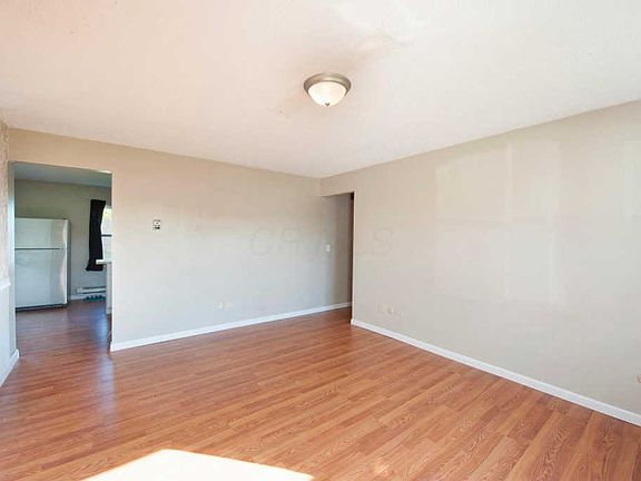 3rd image of 2034 Matheny Ave