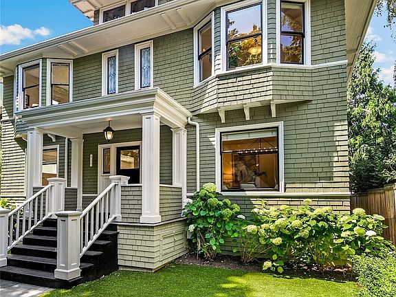 2nd image of 939 13th Avenue E