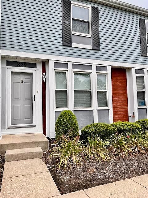 1st image of 825 Pine Way Dr