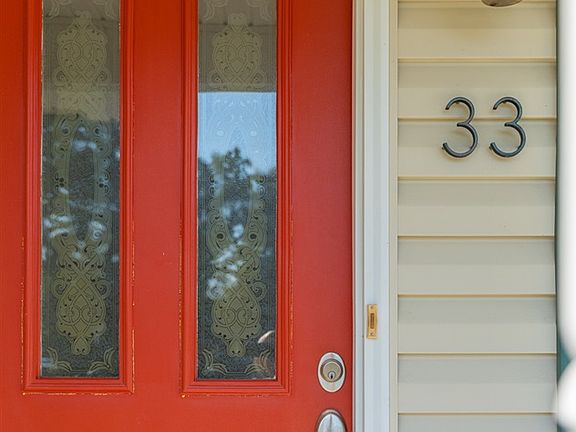 5th image of 33 Cooper Dr