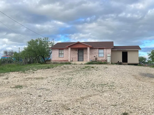 822 Ranchitos Rd, Eagle Pass, TX 78852