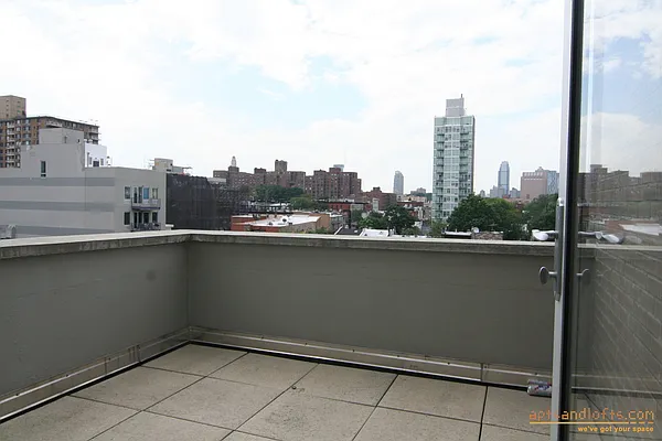 Rented by aptsandlofts.com | media 20