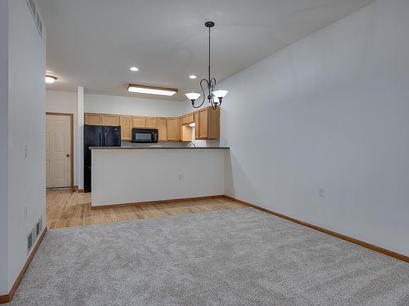 5th image of 1817 Cedarbrook Ln #9