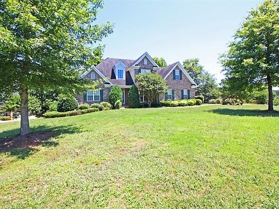 2nd image of 1201 Twin Ponds Ct