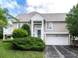 2330 Twilight Dr, Aurora, IL 60503