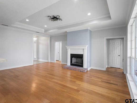 4th image of 3418 Iberville Dr