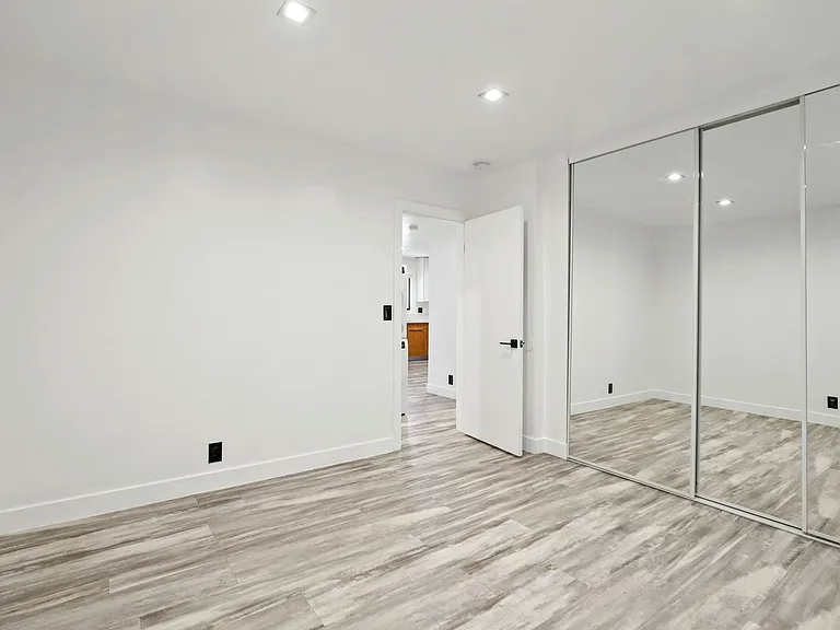 830 Bartlett St #6 — Photo 15