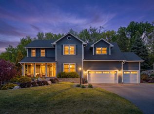 711 Bridle Ridge Rd, Eagan, MN 55123