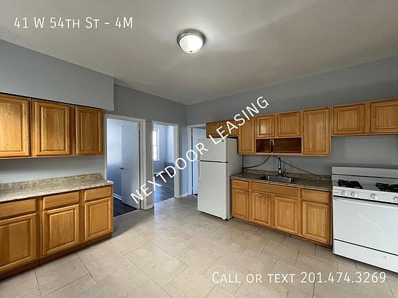 2nd image of 41 W 54th St #4M