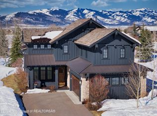 92 & 94 Cluff Ln, Victor, ID 83455