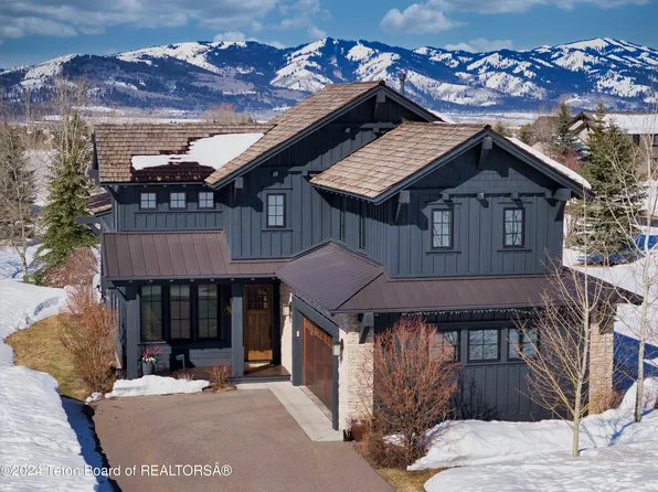 92 & 94 Cluff Ln, Victor, ID 83455