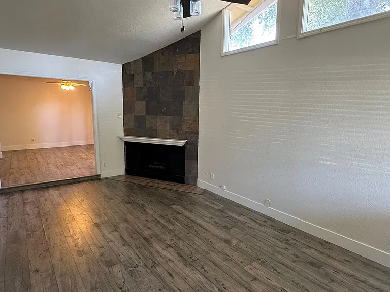 7612 San Simeon Dr — Photo 2