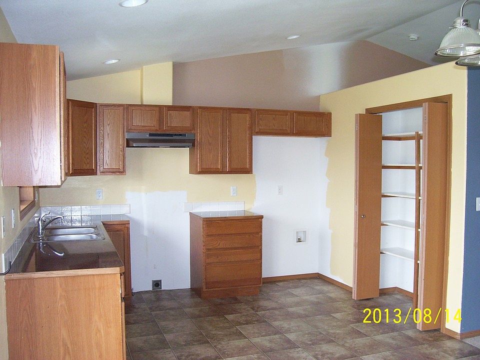 2nd image of 1055 Capstone Ave