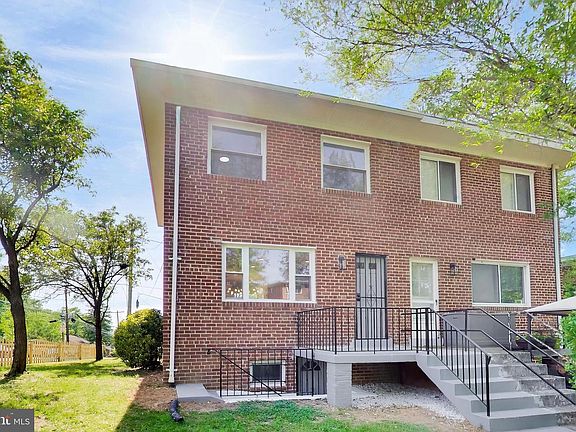 5th image of 864 Neptune Ave