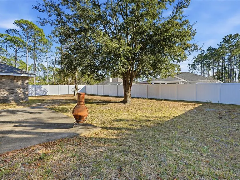 6 Reybury Ln — Photo 44