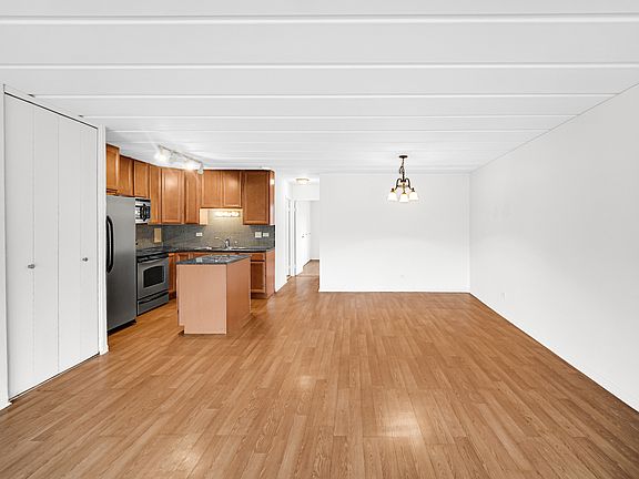 4th image of 9531 S Kedzie Ave APT 2D