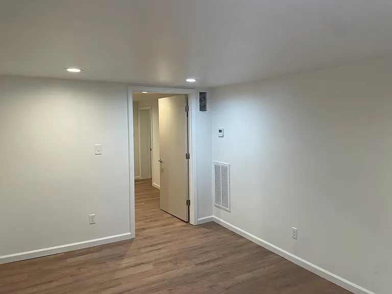 1101 Kavanaugh Blvd #C — Photo 6