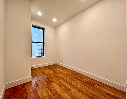 Rented by Zjama Realty Corp | media 9