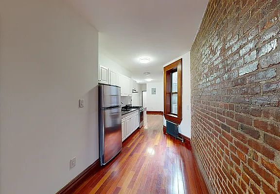 4th image of 1259 Park Ave APT 4S