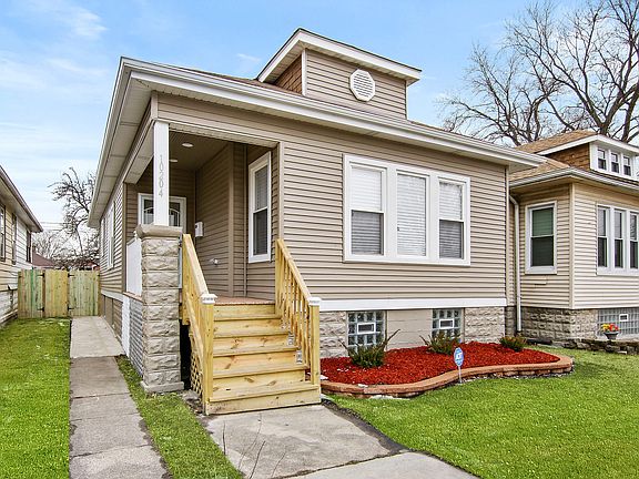 2nd image of 10204 S Wentworth Ave